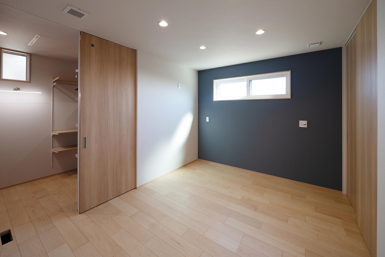 ウォークインクローゼットのある洋室