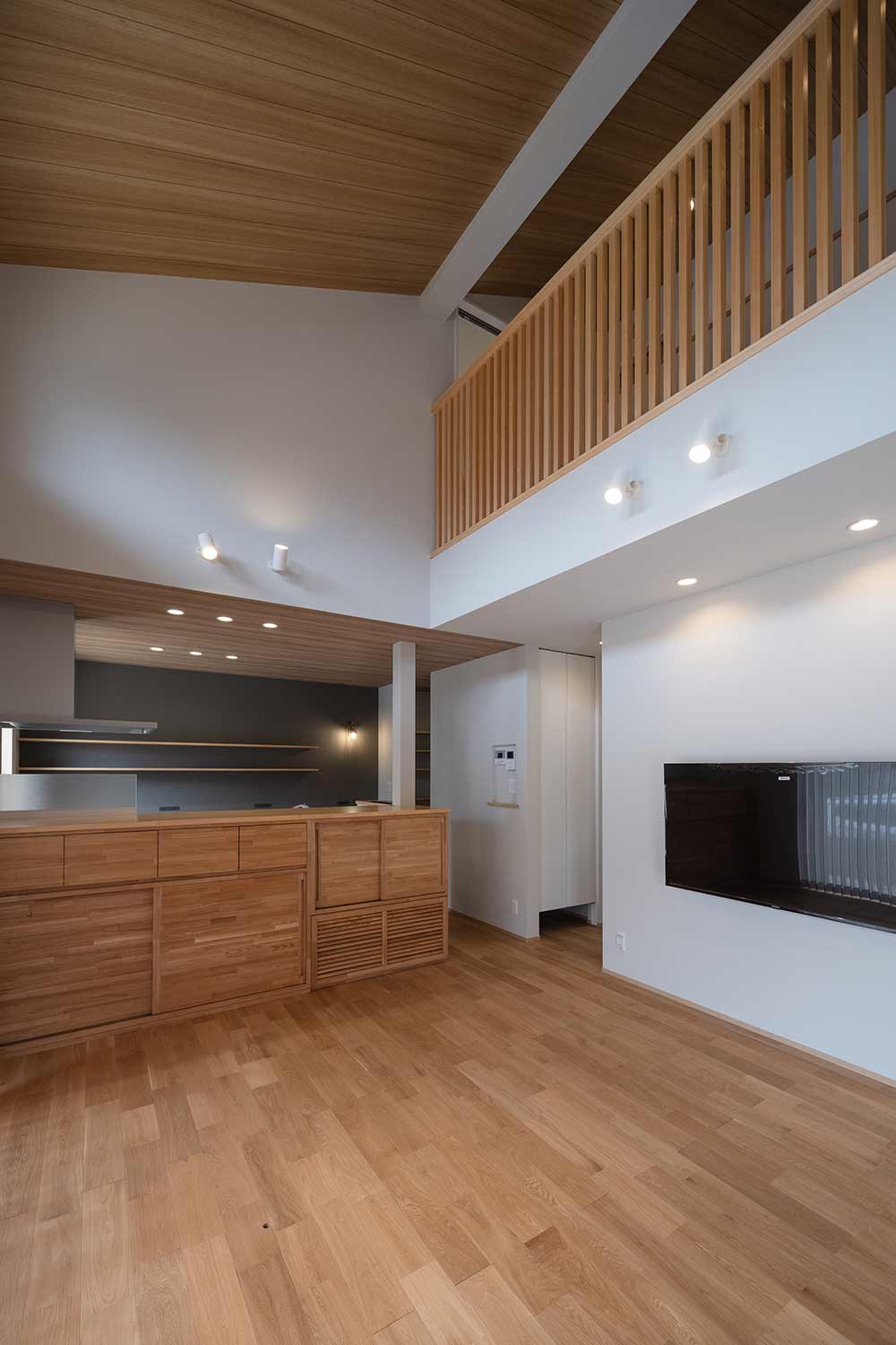 キッチン壁の造作建具